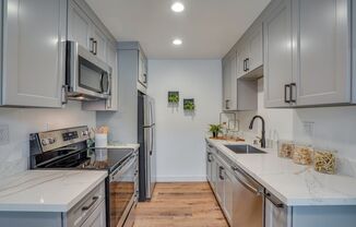 1 bed, 1 bath, 580 sqft, $2,050, Unit 38
