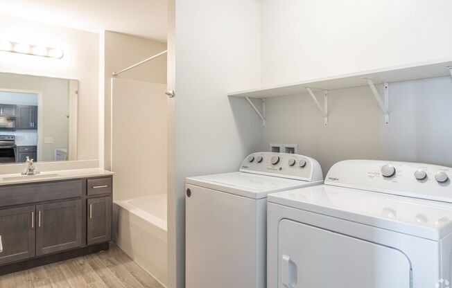 1 bed, 1 bath, 660 sqft, $995, Unit 3601-207