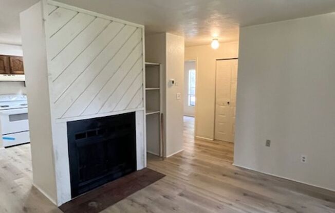 2 beds, 1 bath, $1,200