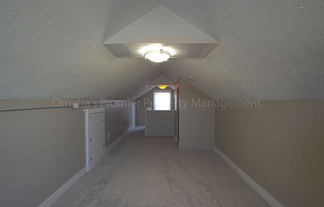 2 beds, 1 bath, $1,275