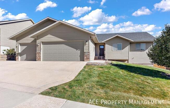 4904 MISTY WOODS LN