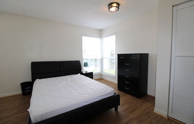 2 beds, 2 baths, $750