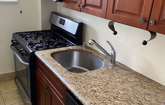 Studio, 1 bath, $1,800, Unit E16