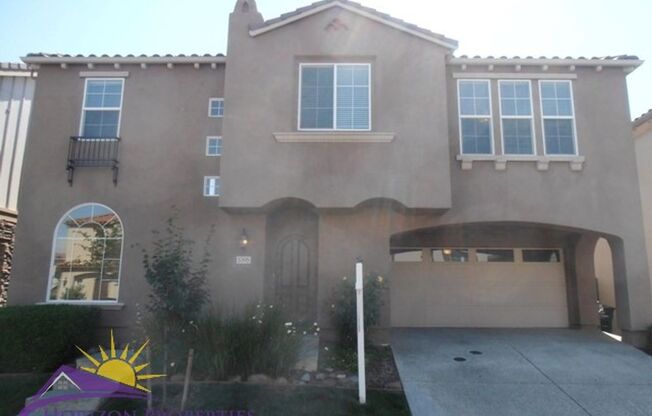Bright 4 Bed 2.5 Bath 1,876sqft North Natomas Home