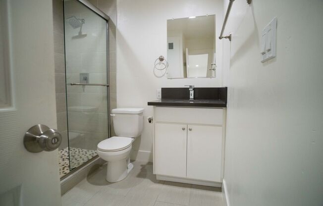 2 beds, 1 bath, 650 sqft, $2,400, Unit 315