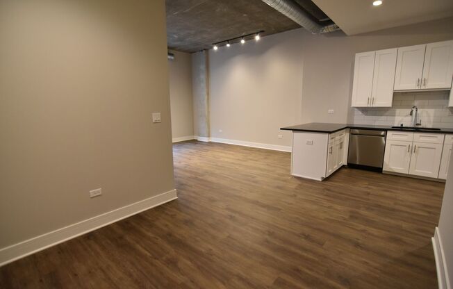 1 bed, 1 bath, 711 sqft, $2,900, Unit 3833-520