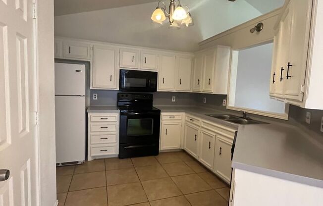 3 beds, 2 baths, $1,200