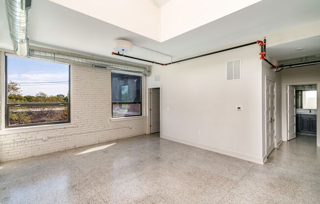 2 beds, 2 baths, $1,959, Unit 875 Michigan Ave Apt. 402