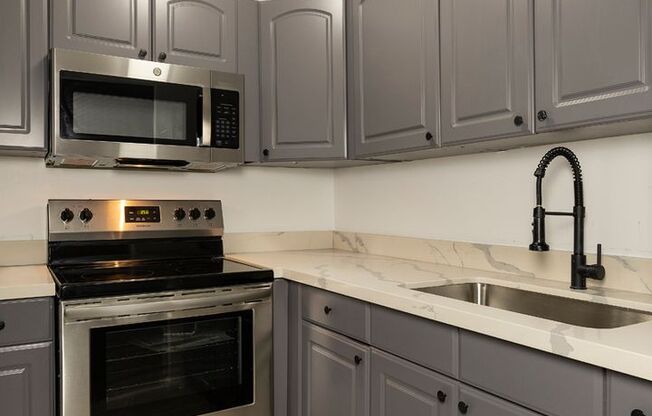 1 bed, 1 bath, 607 sqft, $1,845, Unit 404