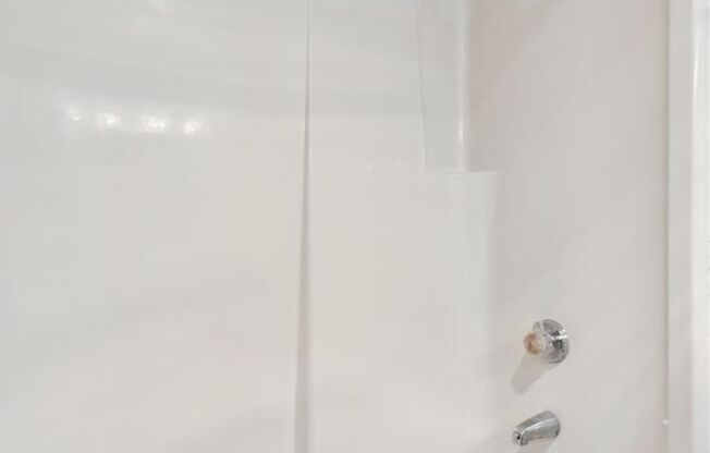 1 bed, 1 bath, 648 sqft, $1,675, Unit 1-303