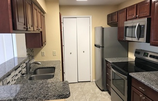 2 beds, 1 bath, $1,495, Unit # #C 203