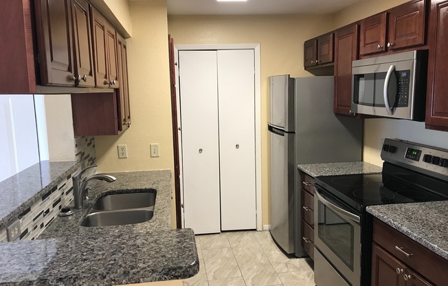 2 beds, 1 bath, $1,495, Unit # #C 203