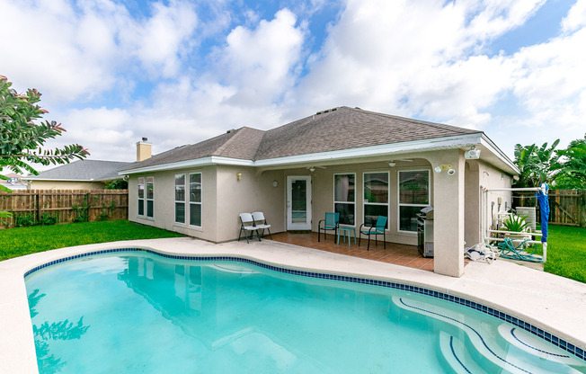 7005 Madiera - 3bed/2bath- $2,995/month