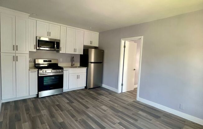 1 bed, 1 bath, 425 sqft, $1,850, Unit 201