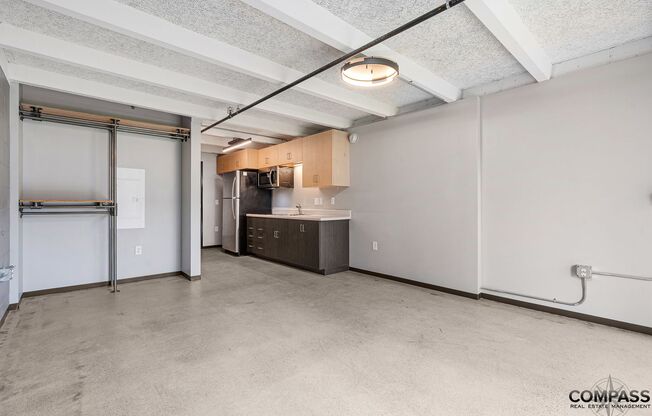 Studio, 1 bath, 330 sqft, $925, Unit 227