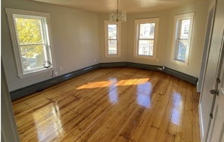 63 MARSHFIELD ST