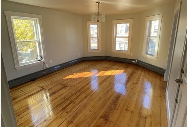 63 MARSHFIELD ST