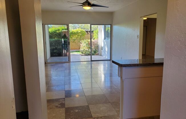 1 Bedroom Scottsdale Condo! Upgraded - Camelback views- Indoor/Outdoor area