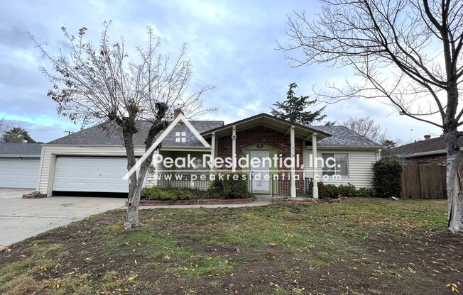 Very Nice 3bd/2ba House with Bonus Room!