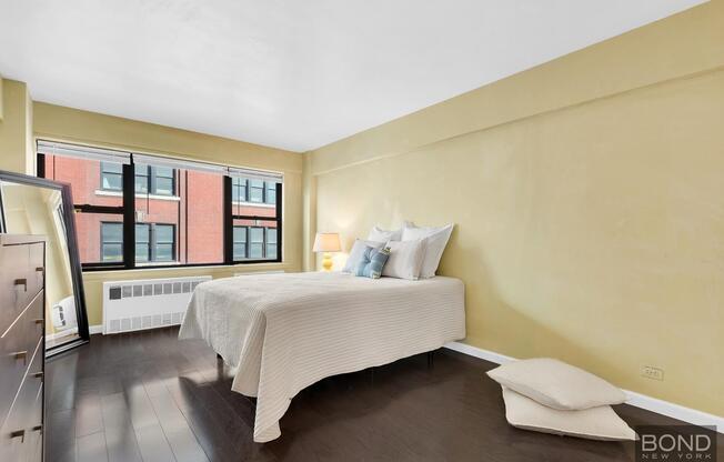 1 bed, 1 bath, 750 sqft, $4,200, Unit 5E