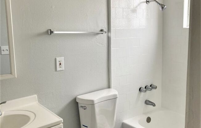 1 bed, 1 bath, 601 sqft, $1,650, Unit 22