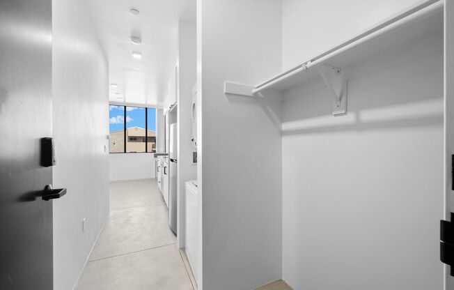 Studio, 1 bath, 347 sqft, $1,895, Unit Unit 7