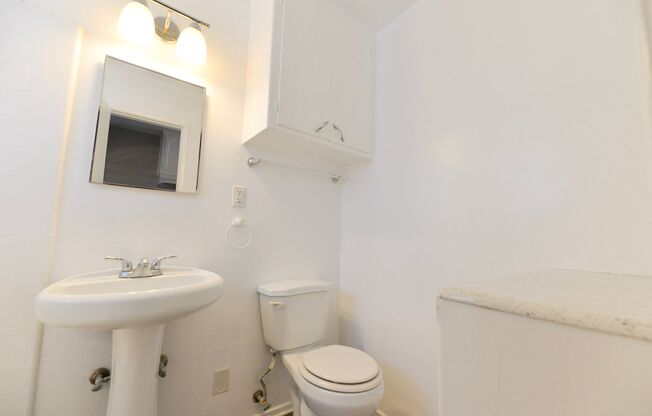 Studio, 1 bath, 350 sqft, $1,995