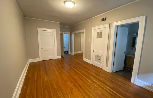 Studio, 1 bath, 550 sqft, $1,295, Unit 07