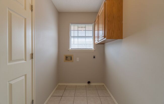 3 beds, 2 baths, $1,495