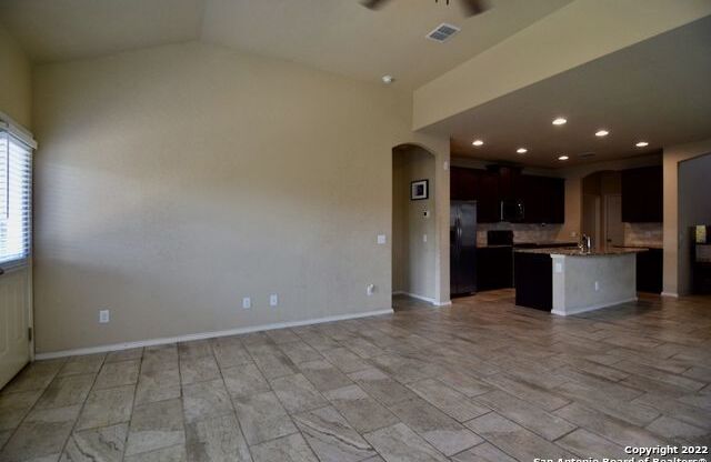 4 beds, 3.5 baths, 2,366 sqft, $1,995