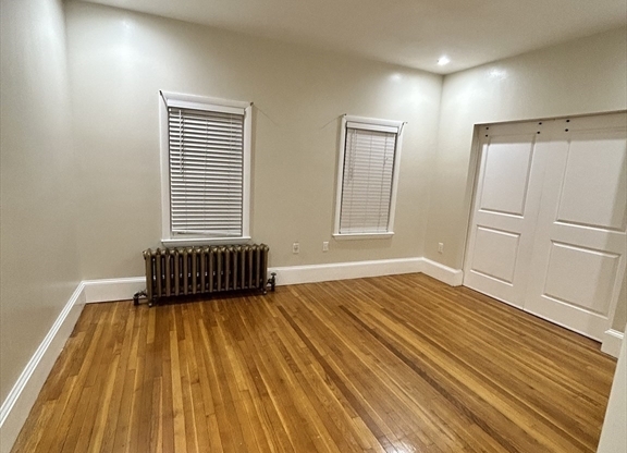 23 HOLMFIELD AVE