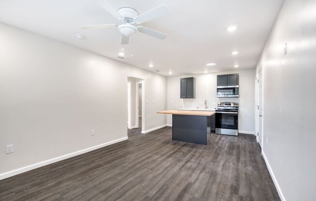 Newly Renovated 2 Bedroom 2 Bath Condo / Gated Parking / East Dallas