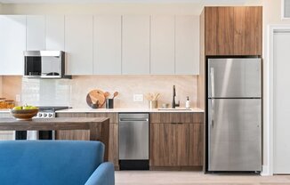 1130 W VAN BUREN