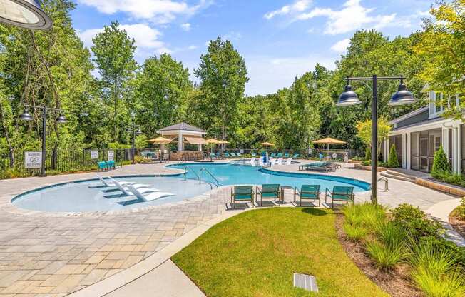 Langley Pointe Apartments | Sunning Deck