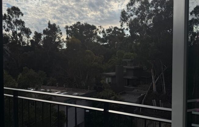 2 beds, 2 baths, 816 sqft, $4,295, Unit 405