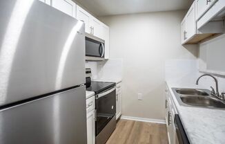 1 bed, 1 bath, 700 sqft, $985, Unit 05 - 5