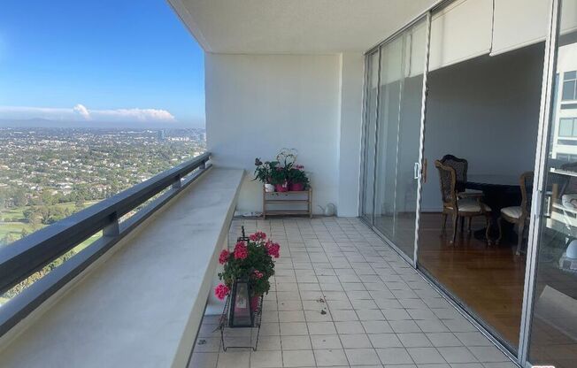 2 beds, 2 baths, 1,301 sqft, $7,250, Unit 2704