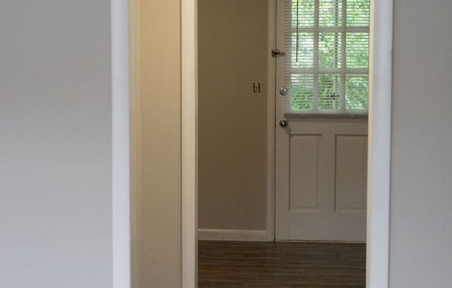 3 beds, 1.5 baths, 1,170 sqft, $1,175, Unit 52