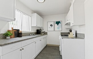 Carlyle Court Apartment Homes