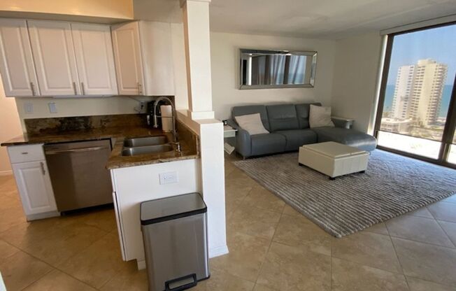 2 beds, 2 baths, $2,350, Unit #16A4