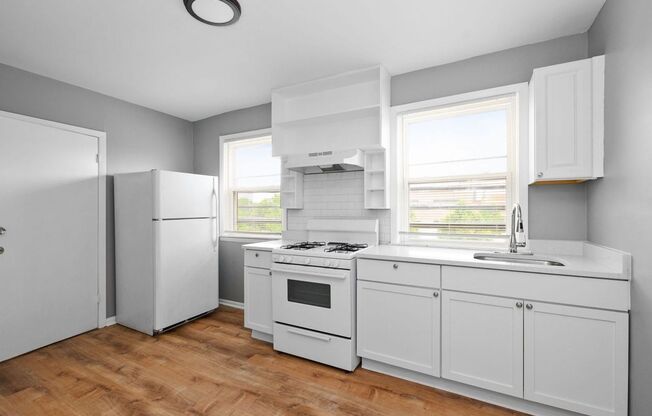 3839 - 3843 South Michigan Avenue