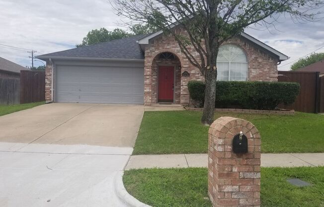 6412 Brookcrest Dr Arlington TX 76018