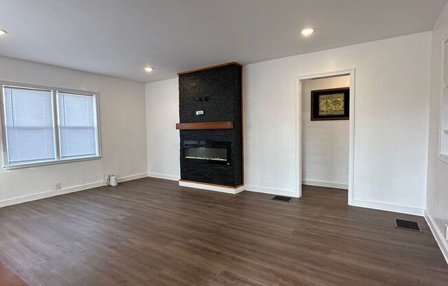 Immediate Move-In! Renovated 2BR House Near Ball State w/ Fireplace & Outdoor Space