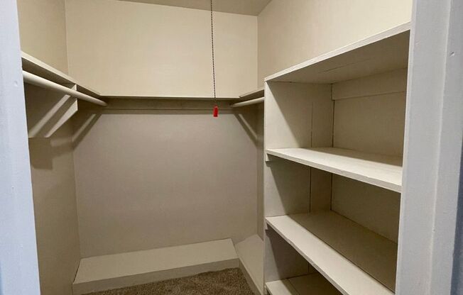 1 bed, 1 bath, $1,600, Unit 10