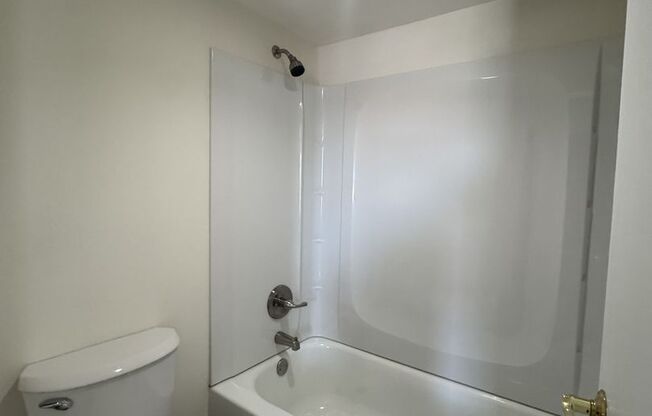 2 beds, 2 baths, 1,130 sqft, $1,699, Unit 2067