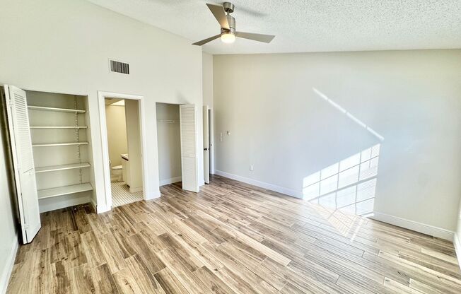 2 beds, 2.5 baths, $2,495, Unit #E