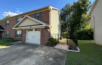 4 beds, 3.5 baths, $1,995