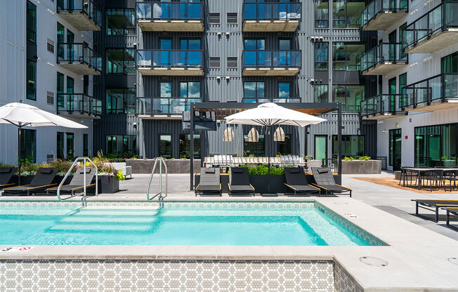 forte on the park apartments outdoor roof top pool