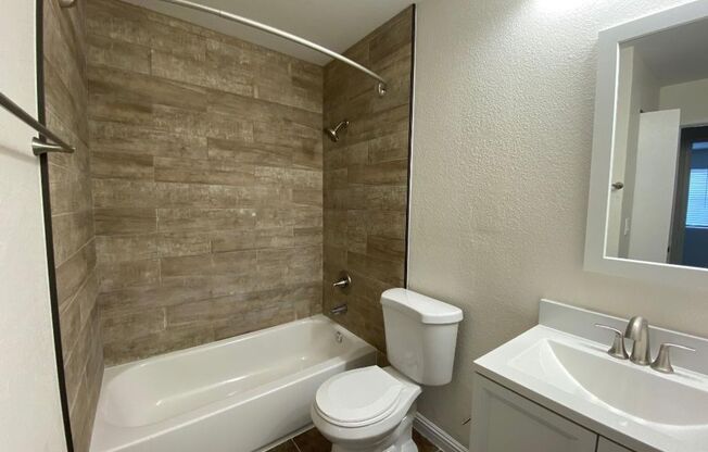 1 bed, 1 bath, $1,250, Unit # 2059