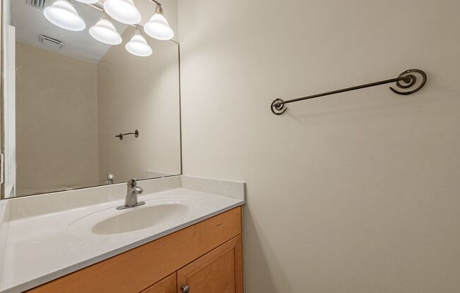 3 beds, 3.5 baths, $3,850